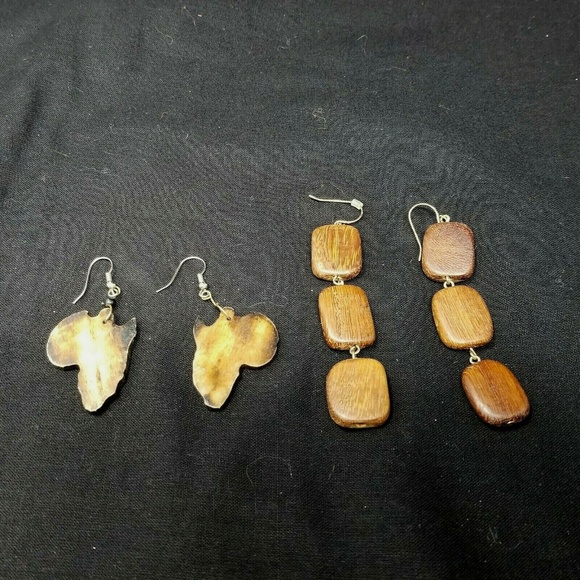 Lot of 2 Wooden earring sets brown laser cut